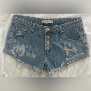 Signature Eight Distressed 2” Denim Shorts Size Large NWT